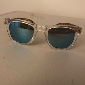 Foldable Sunglasses. Blue tint. Unisex.